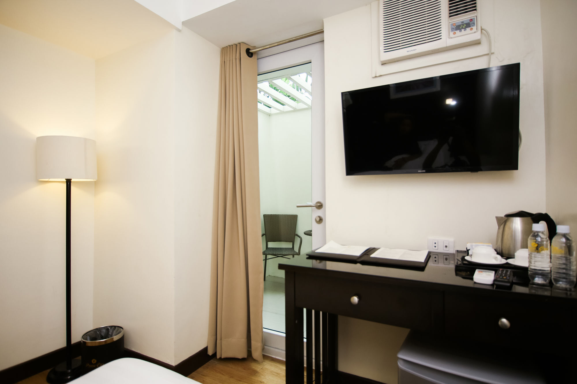 ไพรม์ ซิตี้ รีสอร์ต โฮเต็ล Hotel อังเฮเลส ภายนอก รูปภาพ