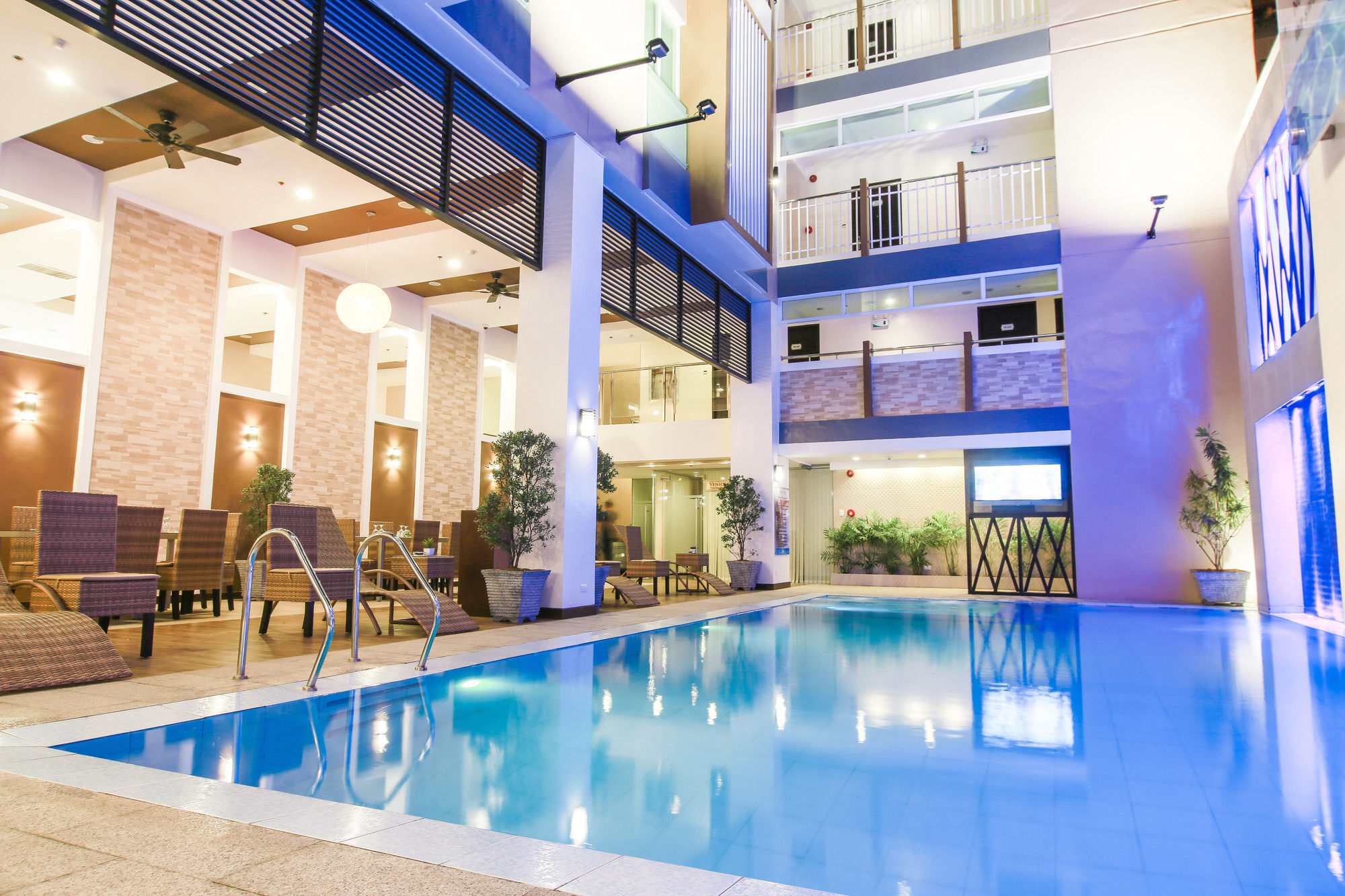 ไพรม์ ซิตี้ รีสอร์ต โฮเต็ล Hotel อังเฮเลส ภายนอก รูปภาพ